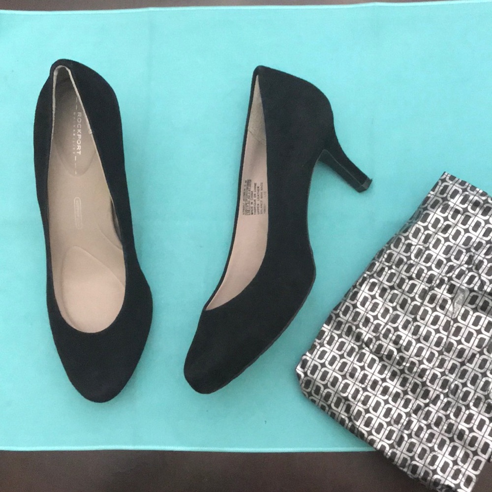 Rockport “walkability” black heels